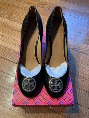 Tory Burch Luna Black Wedges size 7.5 women’s new with box